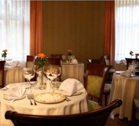 Ostoya Palace Hotel Krasków Restaurant foto